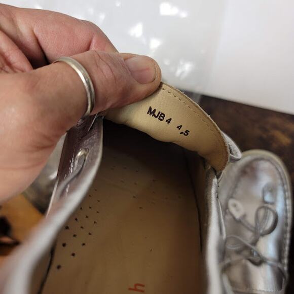 Marc Joseph Silver Size 4.5 Boat Driving Shoes Womens Casual Youth/Girls/Women - Picture 3 of 4